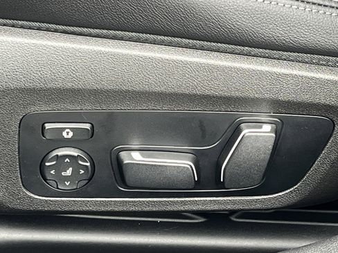 New 2026 BMW 330i Sedan w/ M Sport Package image 19