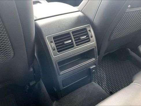 Used 2023 Jaguar F-PACE S image 39