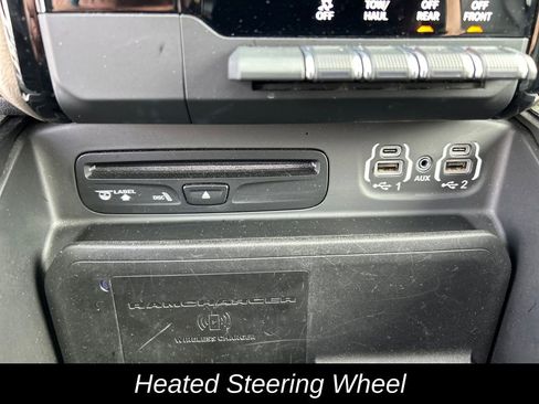 Used 2019 RAM 1500 Laramie image 34