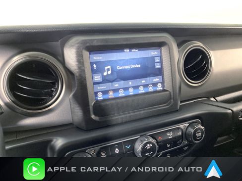 Used 2022 Jeep Gladiator Sport image 2