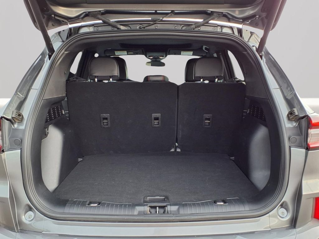 Used 2023 Ford Escape ST-Line Elite w/ Premium Technology Package AWD/4WD image 10