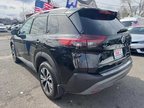 Used 2021 Nissan Rogue SV w/ Premium Package image 5