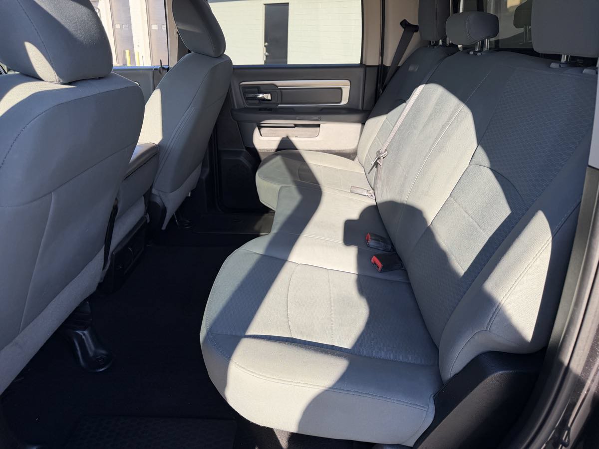 Used 2018 RAM 1500 Classic SLT AWD/4WD image 13