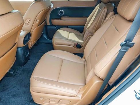 Certified 2026 Hyundai Palisade Calligraphy AWD/4WD image 18