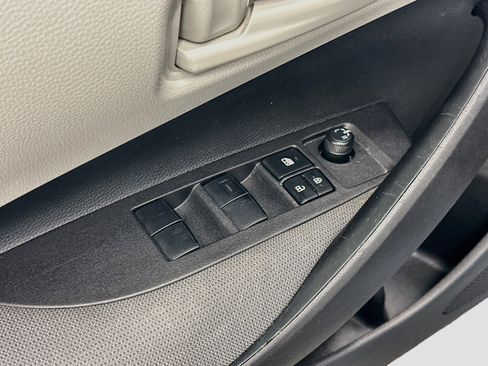Used 2025 Toyota Corolla LE FWD image 15