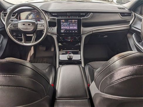 Certified 2023 Jeep Grand Cherokee L Laredo image 13