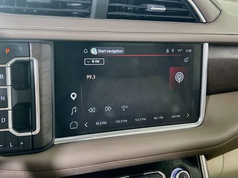 Used 2022 GMC Yukon Denali w/ Advanced Technology Package AWD/4WD image 15