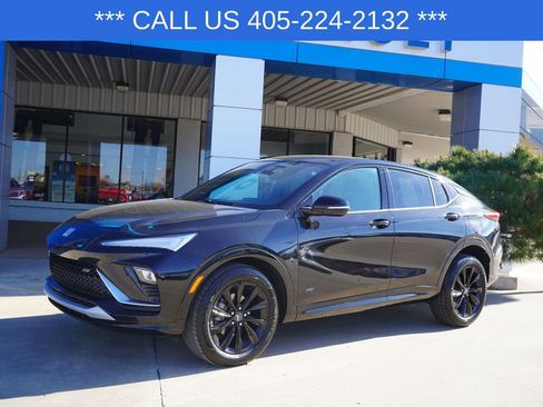 Used 2025 Buick Envista Sport Touring image 1