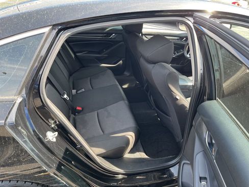 Used 2018 Honda Accord LX image 14