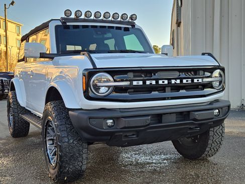 Certified 2023 Ford Bronco Outer Banks image 5