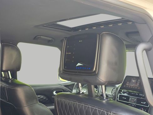 Used 2023 INFINITI QX80 Sensory w/ All-Season Package AWD/4WD image 11