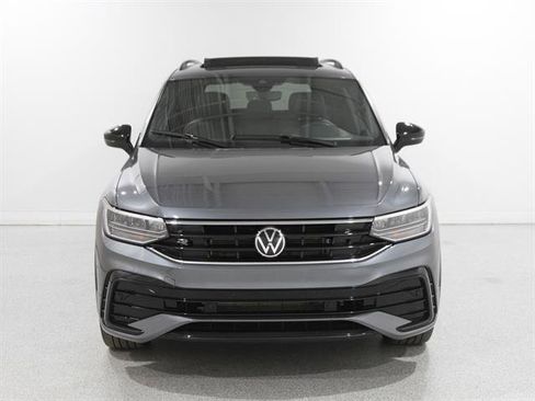 Certified 2023 Volkswagen Tiguan SE R-Line image 2