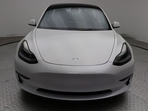 Used 2023 Tesla Model 3 Standard Range image 5