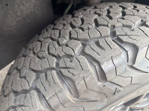 Used 2020 Toyota Tacoma SR5 w/ Technology Package image 52