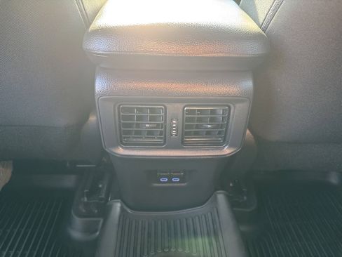 Used 2022 Toyota RAV4 SE w/ Convenience Package image 24