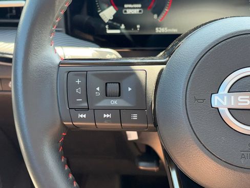 Used 2025 Nissan Kicks SR w/ SR Premium Package AWD/4WD image 12