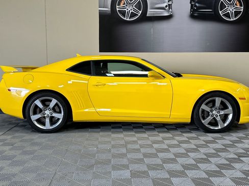 Used 2013 Chevrolet Camaro SS w/ RS Package RWD image 3
