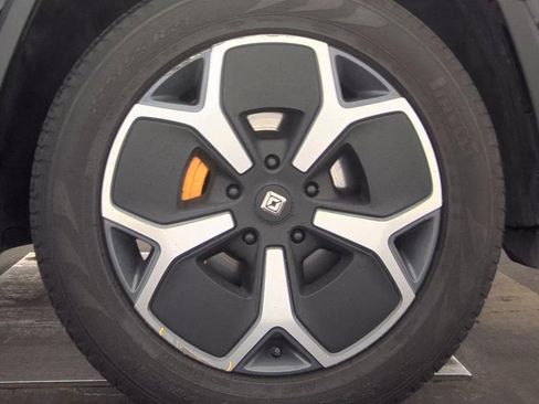 Used 2024 Rivian R1S Adventure AWD/4WD image 7