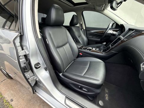 Used 2018 INFINITI Q50 Luxe w/ Cargo Package (L95) RWD image 25