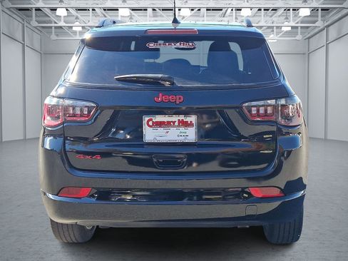 Certified 2023 Jeep Compass Limited image 4