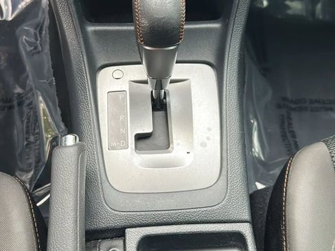 Used 2017 Subaru Crosstrek 2.0i Premium AWD/4WD image 34