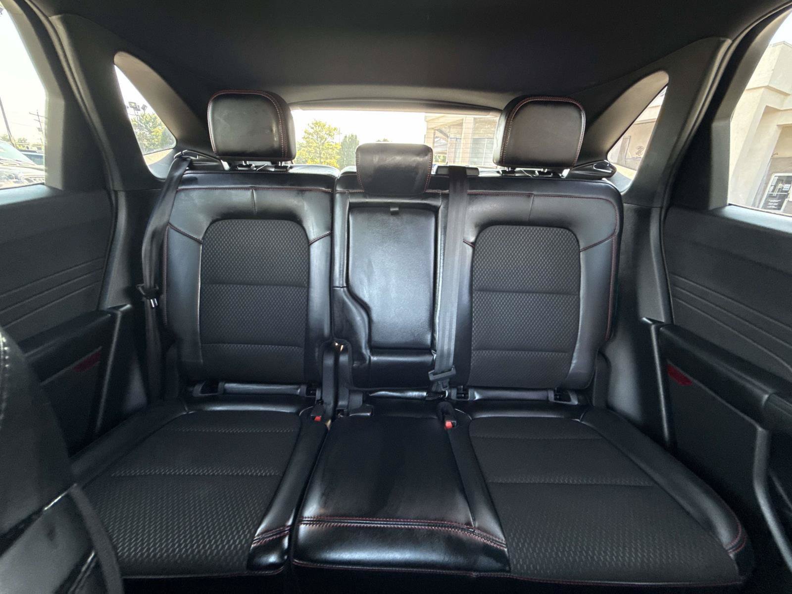 Used 2025 Ford Escape ST-Line Select AWD/4WD image 16