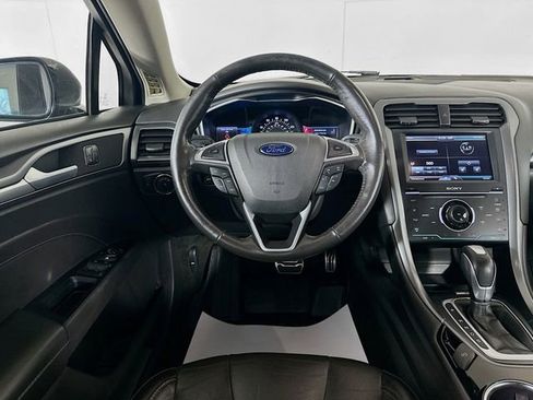 Used 2014 Ford Fusion Titanium image 21