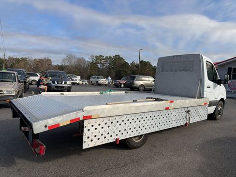 Used 2016 Mercedes-Benz Sprinter 3500 image 4