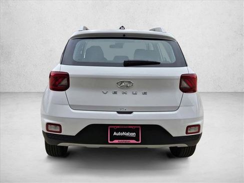New 2026 Hyundai Venue SEL image 8