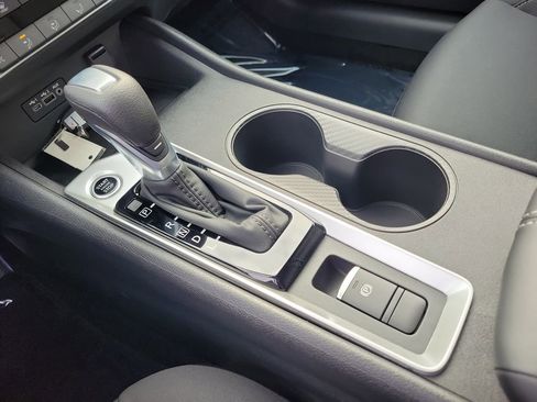 New 2025 Nissan Altima 2.5 SV image 10