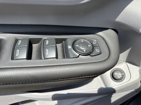Used 2024 GMC Terrain SLE w/ Driver Convenience Package FWD image 18