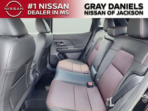 New 2025 Nissan Kicks SR image 8