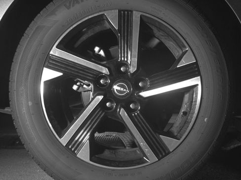 Used 2025 Nissan Sentra SV image 15