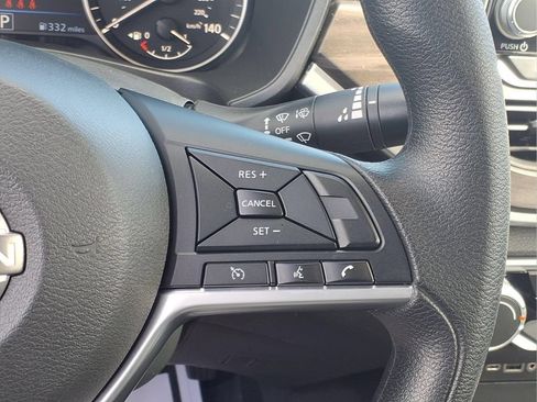 Used 2025 Nissan Altima 2.5 SV FWD image 17