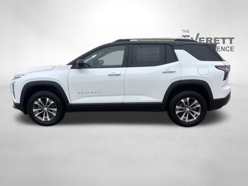 New 2026 Chevrolet Equinox LT w/ Convenience Package II FWD image 4