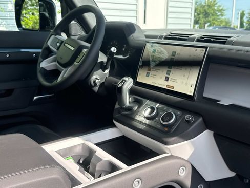 Certified 2025 Land Rover Defender 110 S image 10