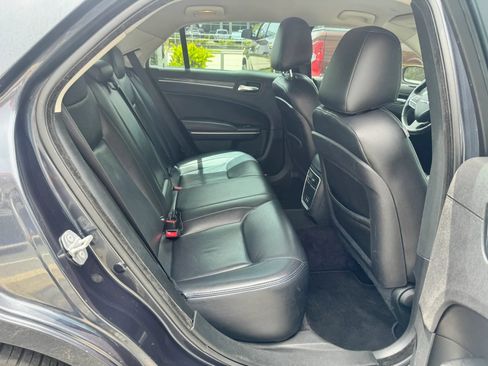 Used 2018 Chrysler 300 Touring w/ Sport Appearance Package RWD image 26