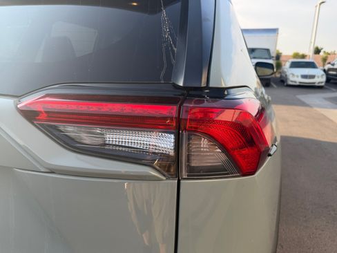 Used 2021 Toyota RAV4 XLE w/ Convenience Package FWD image 30