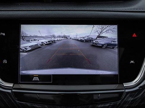 Used 2025 Cadillac XT6 Premium Luxury image 18