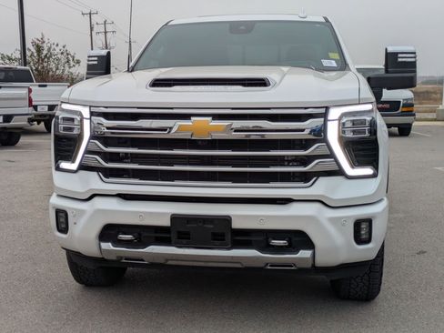 Used 2025 Chevrolet Silverado 2500 High Country w/ High Country Premium Package image 8