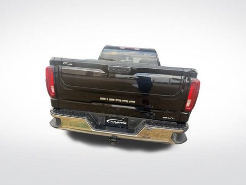 Used 2026 GMC Sierra 1500 SLT RWD image 4