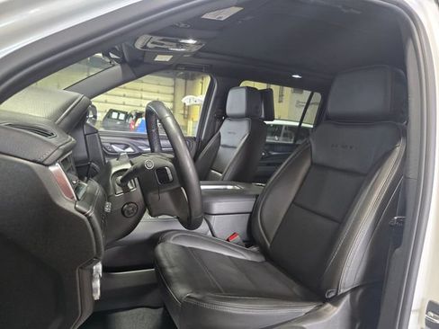 Used 2024 GMC Yukon XL Denali w/ Advanced Technology Package AWD/4WD image 6