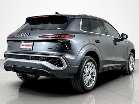 Used 2026 Audi Q3 quattro 2.0T w/ Driver Assistance Package AWD/4WD image 6