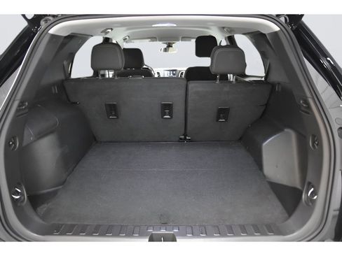 Used 2023 Chevrolet Equinox LS image 37