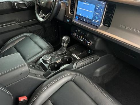 Used 2025 Ford Bronco Outer Banks image 14