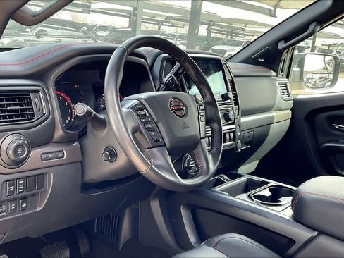 Used 2024 Nissan Titan PRO-4X w/ Pro-4x Convenience Package image 17