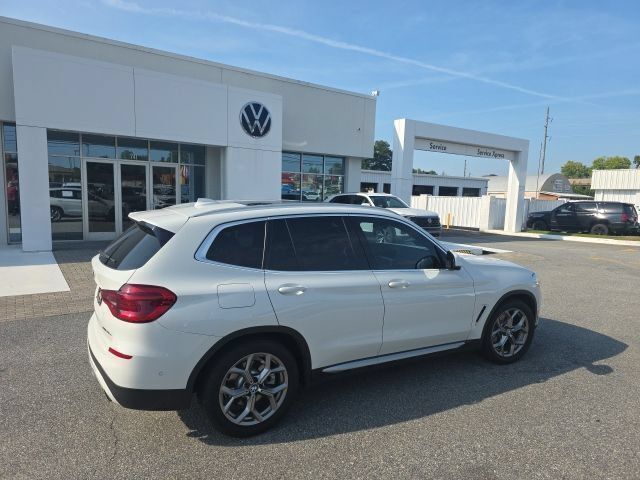 Used 2021 BMW X3 xDrive30e w/ Premium Package AWD/4WD image 3