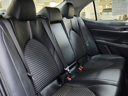 Used 2020 Toyota Camry SE FWD image 20