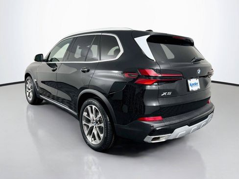 Used 2026 BMW X5 xDrive40i w/ Premium Package AWD/4WD image 4