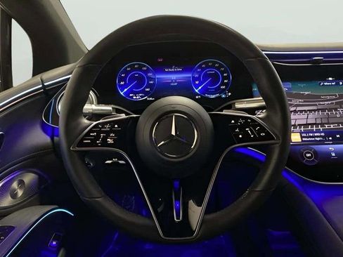 Used 2023 Mercedes-Benz EQS 580 4MATIC Sedan image 11